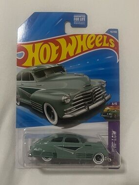 Hot Wheels ’47 Chevy Fleetline Green 2026 Layin’ Low 3/5 HW#45/250